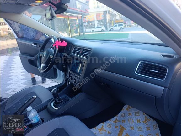 DEMİR OTOMOTİVDEN 2014 MODEL 1 PARÇA BOYALI JETTA