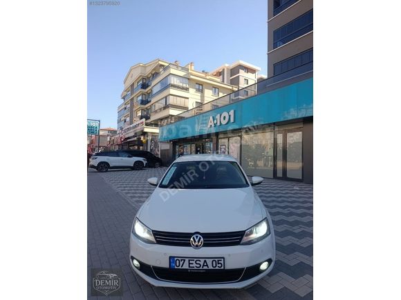 DEMİR OTOMOTİVDEN 2014 MODEL 1 PARÇA BOYALI JETTA