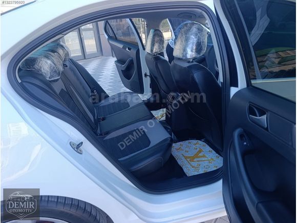 DEMİR OTOMOTİVDEN 2014 MODEL 1 PARÇA BOYALI JETTA