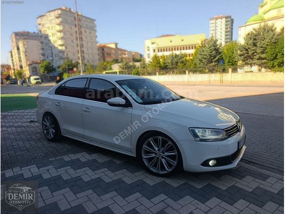 DEMİR OTOMOTİVDEN 2014 MODEL 1 PARÇA BOYALI JETTA