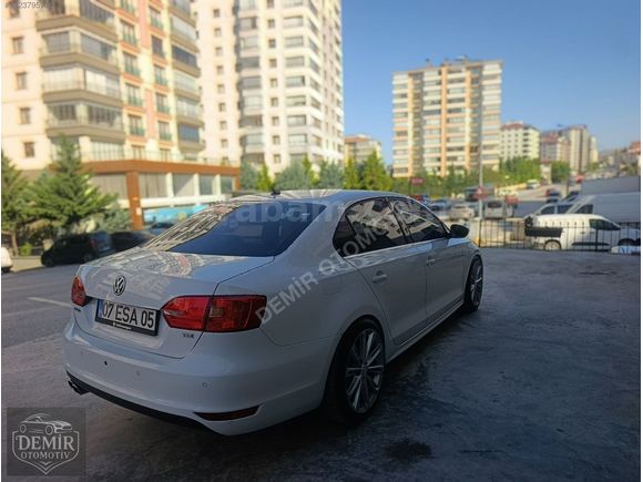 DEMİR OTOMOTİVDEN 2014 MODEL 1 PARÇA BOYALI JETTA