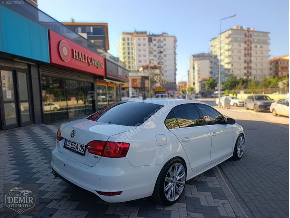 DEMİR OTOMOTİVDEN 2014 MODEL 1 PARÇA BOYALI JETTA