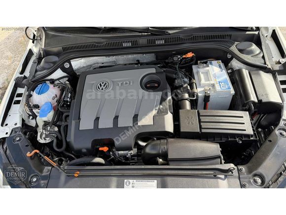 DEMİR OTOMOTİVDEN 2014 MODEL 1 PARÇA BOYALI JETTA