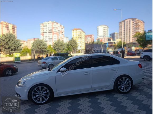 DEMİR OTOMOTİVDEN 2014 MODEL 1 PARÇA BOYALI JETTA