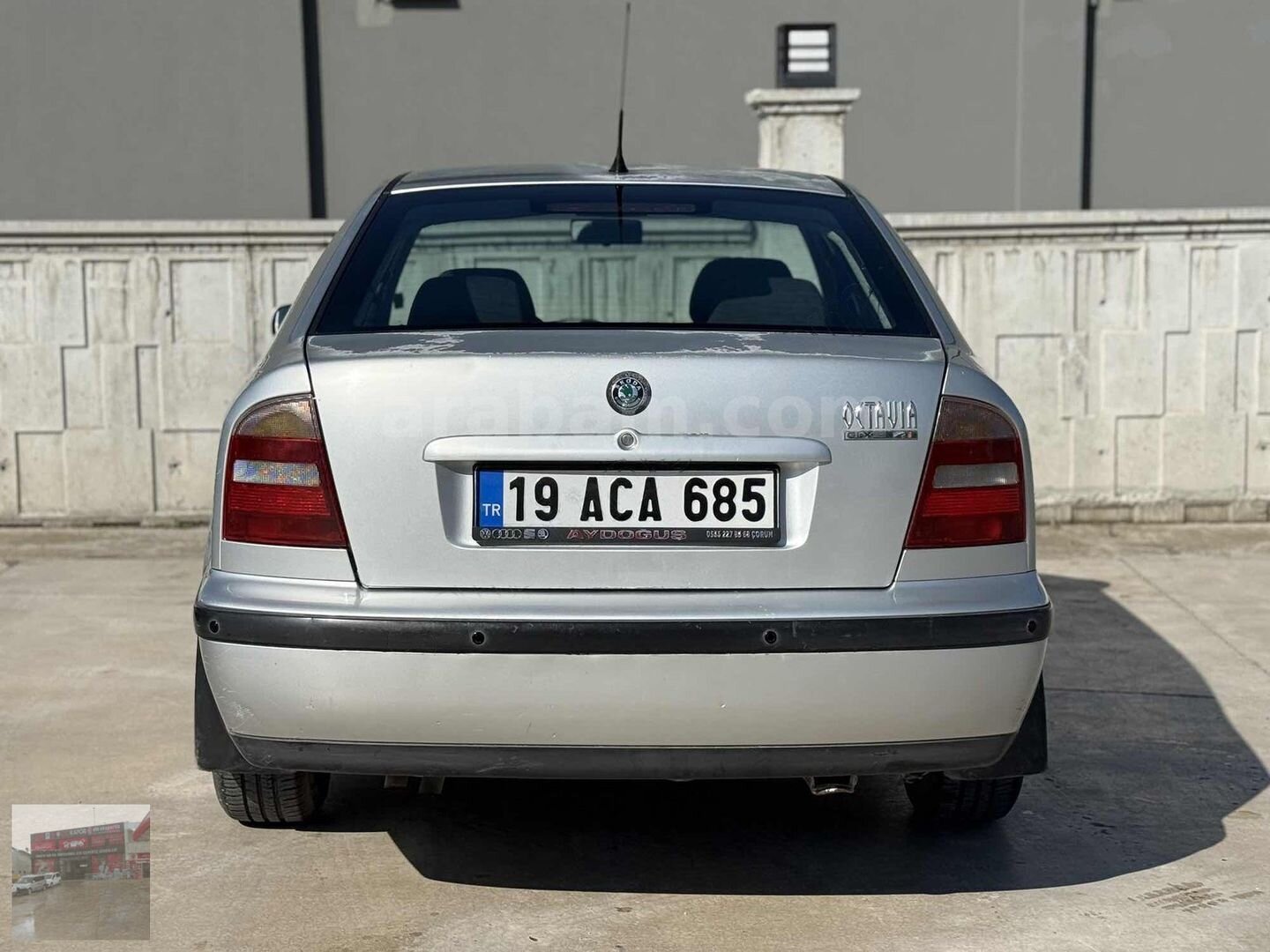 Galeriden Skoda Octavia 1.6 SLX 2000 Model Çorum 215.000 km Gri 5