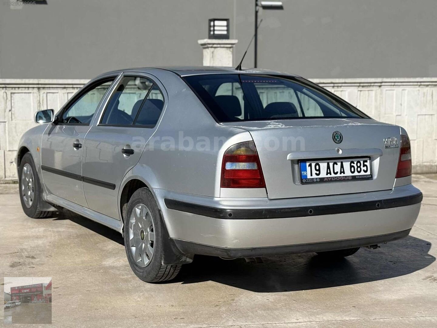 Galeriden Skoda Octavia 1.6 SLX 2000 Model Çorum 215.000 km Gri 3