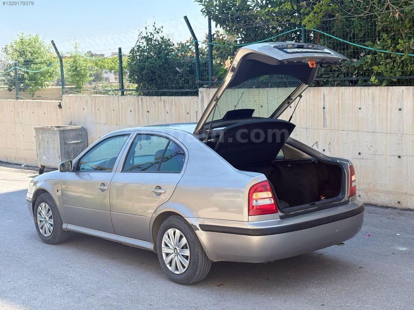 Galeriden Skoda Octavia 1.6 Tour 2008 Model Mersin 327.000 km Gri 3