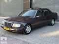 DEĞİŞENSİZ MERCEDES BENZ E200 MANUEL YEŞİL MOTOR 1995 MODEL