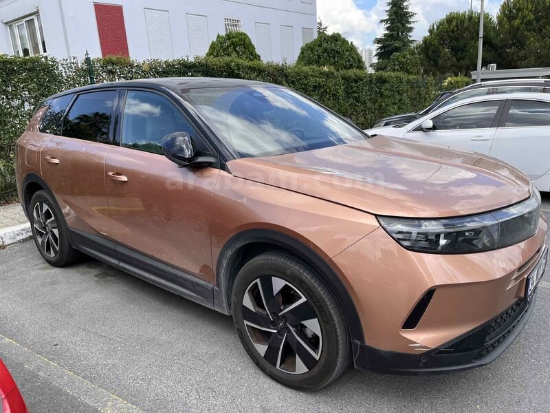 Sahibinden Opel Grandland 1.2 T Hybrid GS 2025 Model İstanbul 12.900 km Kahverengi