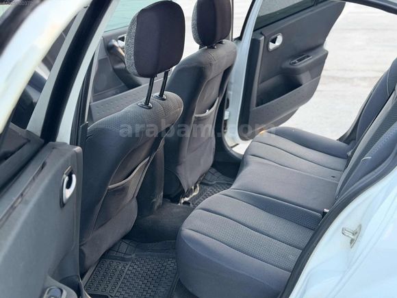 HATASIZ AYARINDA 2005 1.5DCİ SUNROFLU