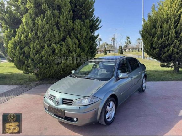 S55 Motors'dan 2004 Megane Dinamik Sanrooflu Tecno paket