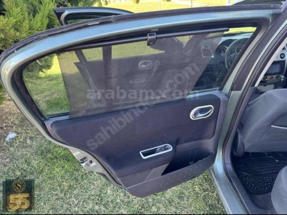 S55 Motors'dan 2004 Megane Dinamik Sanrooflu Tecno paket