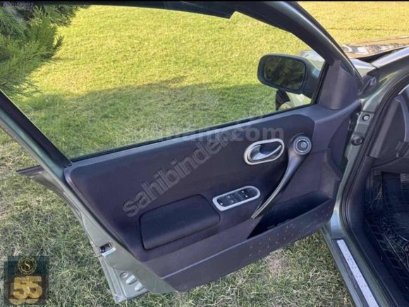S55 Motors'dan 2004 Megane Dinamik Sanrooflu Tecno paket