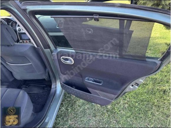 S55 Motors'dan 2004 Megane Dinamik Sanrooflu Tecno paket