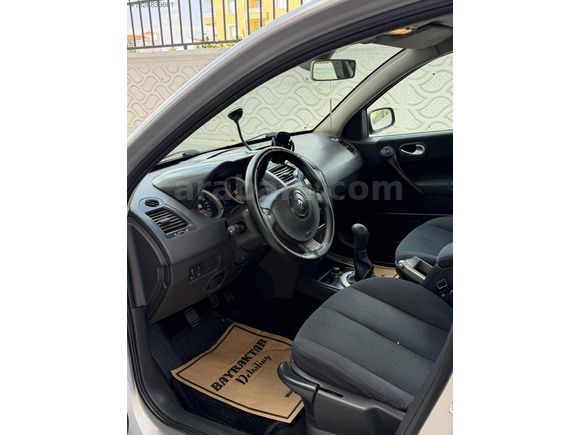 ÇOK TEMİZ MEGANE 2 DİZEL SOLUKSUZ