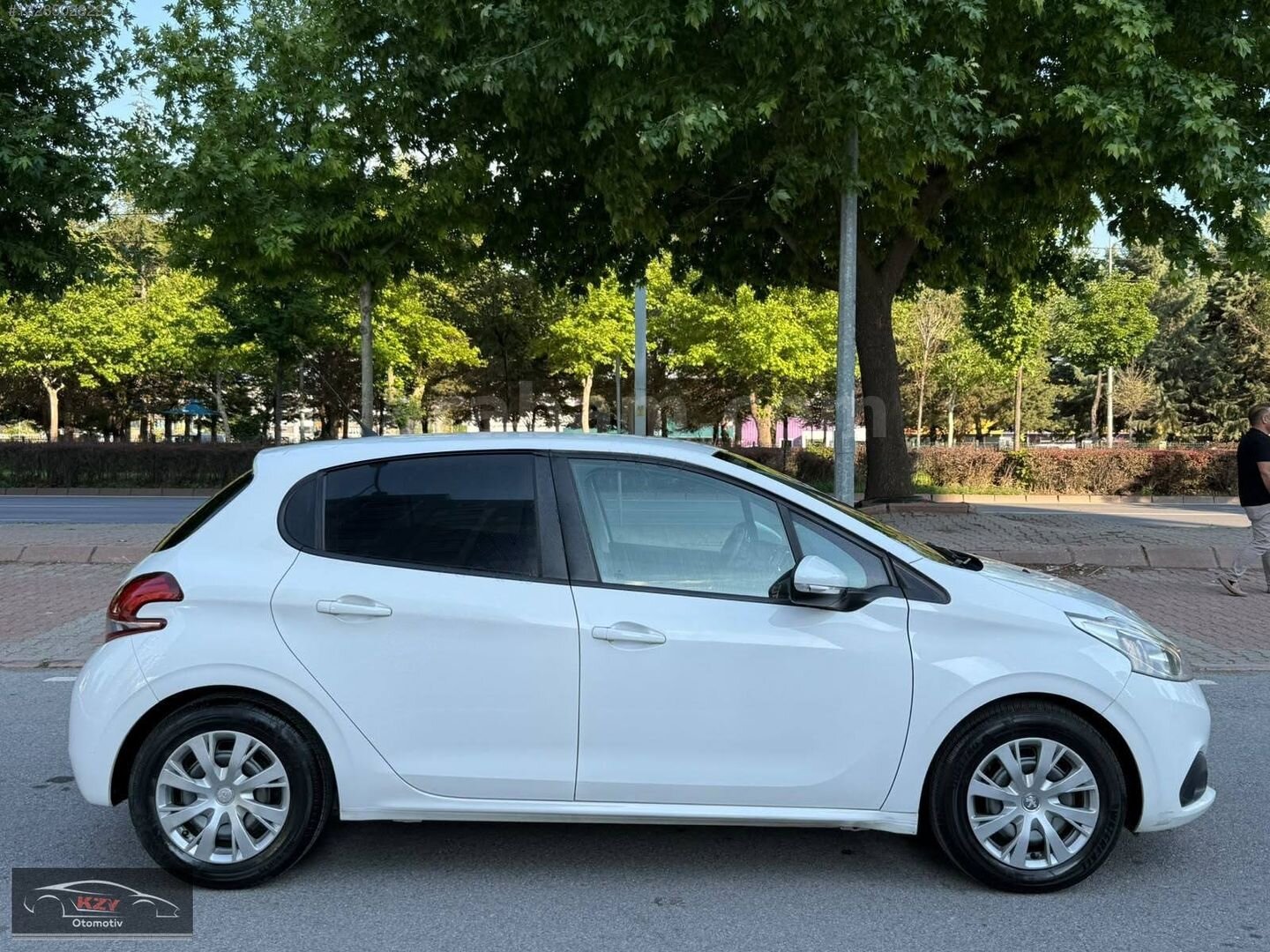 Galeriden Peugeot 208 1.2 PureTech Active 2018 Model Kayseri 49.000 km Beyaz 4