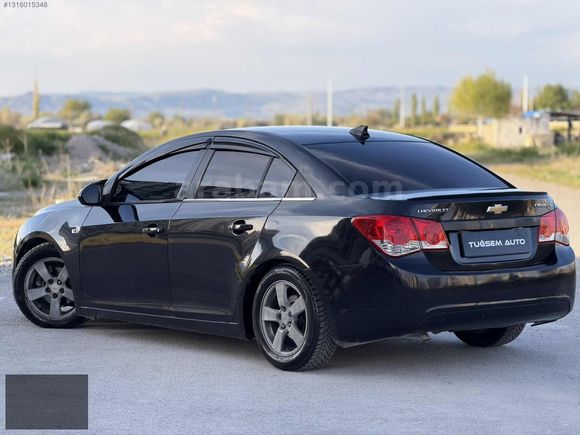 TUĞSEM AUTO"DAN CHEVROLET CRUZE BAKIMLI SORUNSUZ