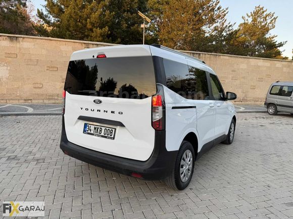 19.000 KM'DE 2024 MODEL FORD TOURNEO COURİER