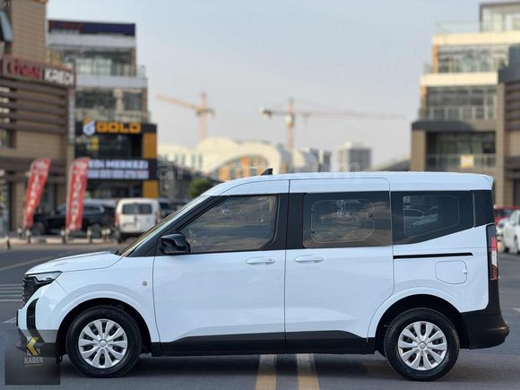KADER'den 2024 TOURNEO COURİER 1.5 EcoBLUE DELUXE %20 KDV'Lİ