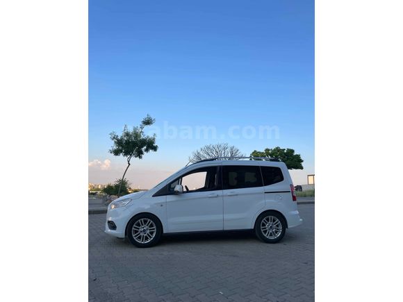 Sahibinden Ford Tourneo Courier 1.5 TDCi Titanium Plus 2018 Model 
