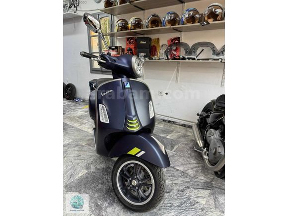 AKAN MOTOR DAN DÜŞÜK KM Lİ VESPA GTS SÜPERTECH