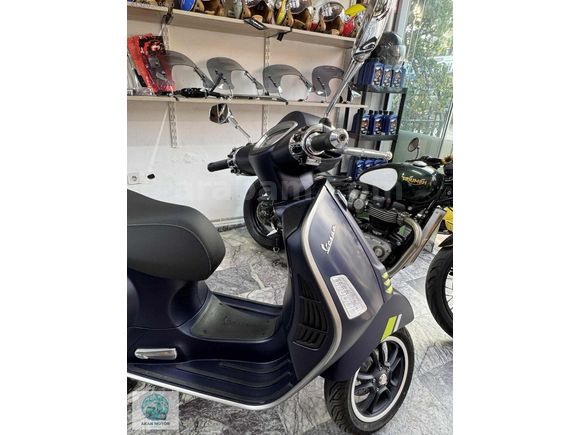 AKAN MOTOR DAN DÜŞÜK KM Lİ VESPA GTS SÜPERTECH