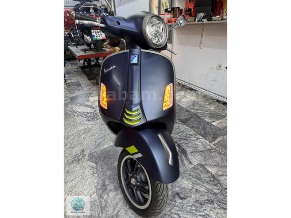 AKAN MOTOR DAN DÜŞÜK KM Lİ VESPA GTS SÜPERTECH