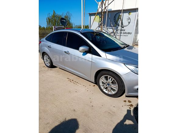 Sahibinden Ford Focus 1.6 Ti-VCT Style 2012 Model 