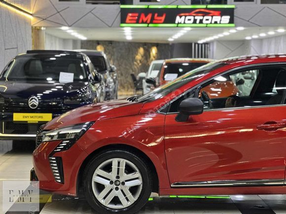 EMY MOTORSTAN FULL BAKIMLI 2023 CLİO EVOLUTİON 1,19KREDİ İMKANİ*