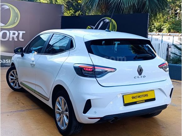 2024 RENAULT CLİO 1.0 TCE EVOLATİON*ÇELİK JANT DEĞİŞENSİZ İLK EL