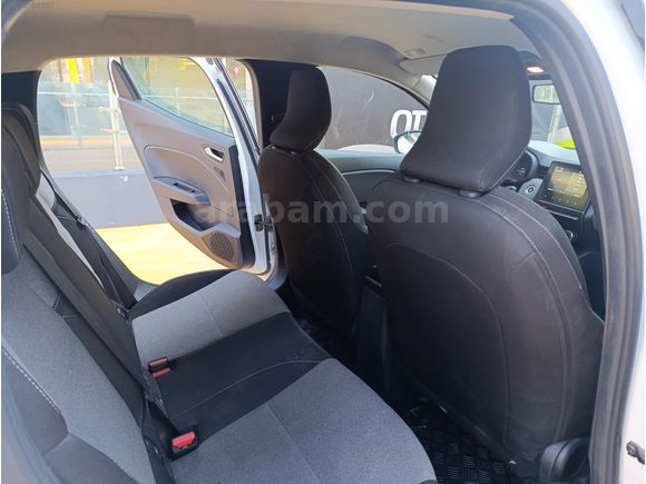 2024 RENAULT CLİO 1.0 TCE EVOLATİON*ÇELİK JANT DEĞİŞENSİZ İLK EL