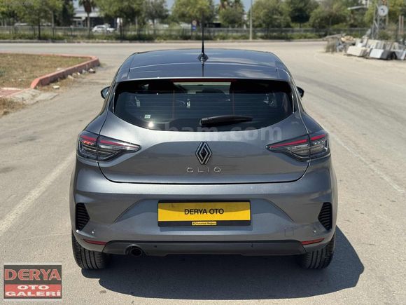 2025 RENAULT CLIO 1.0 TCE EVOLUTİON GSR2 OTOMATİK 33.000 KM'DE