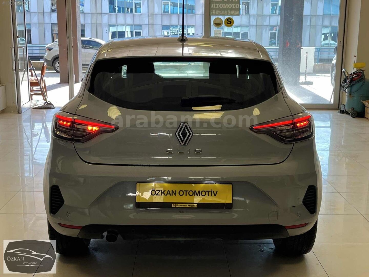 Galeriden Renault Clio 1.0 TCe Evolution 2023 Model İstanbul 85.000 km Gri 5