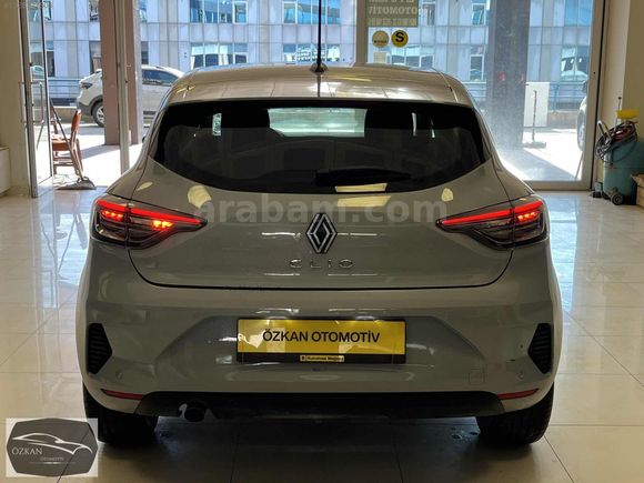 2023 MODEL RENAULT CLİO EVOLUTİON 1.0 TCE 90 HP SERVİS BAKIMLI