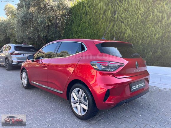 2023 OTOMATİK HATASIZ-BOYASIZ 14'BİNDE CLİO 1.0TCE EVOLUTİON