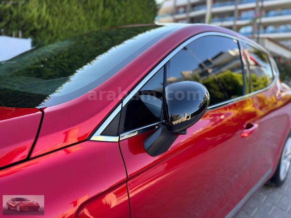 2023 OTOMATİK HATASIZ-BOYASIZ 14'BİNDE CLİO 1.0TCE EVOLUTİON