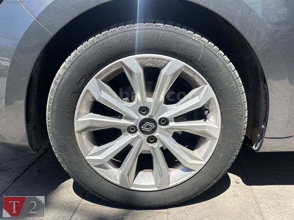 **K.K 12 AY TAKSİT İMKANI** TEKBAŞ MALTEPE' DEN RENAULT CLİO
