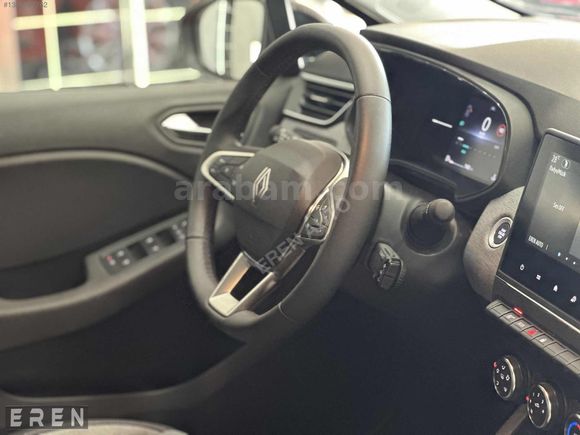 2024 CLIO 1.0 TCe EVOLUTION X-TRONIC BOYASIZ 15 BİN KM' DE GSR2