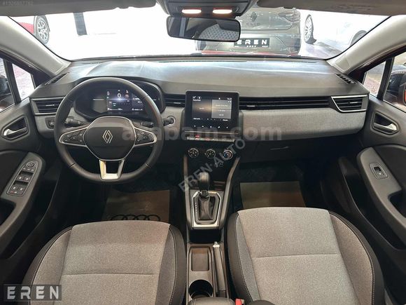2024 CLIO 1.0 TCe EVOLUTION X-TRONIC BOYASIZ 15 BİN KM' DE GSR2