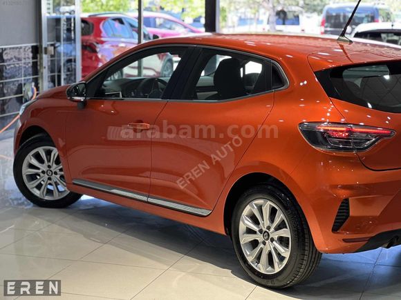 2024 CLIO 1.0 TCe EVOLUTION X-TRONIC BOYASIZ 15 BİN KM' DE GSR2