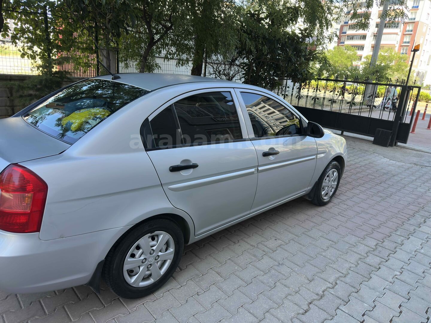 Sahibinden Hyundai Accent Era 1.4 Team 2010 Model Kocaeli 212.000 km Gri 3