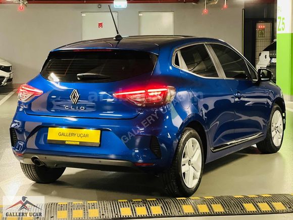 GALLERY UÇAR'dan-BOYASIZ-HATASIZ-2025-RENAULT-CLİO-EVOLUTİON-GSR