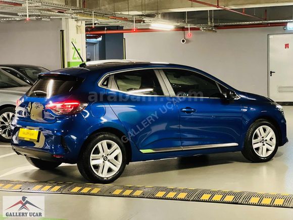 GALLERY UÇAR'dan-BOYASIZ-HATASIZ-2025-RENAULT-CLİO-EVOLUTİON-GSR