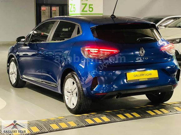 GALLERY UÇAR'dan-BOYASIZ-HATASIZ-2025-RENAULT-CLİO-EVOLUTİON-GSR