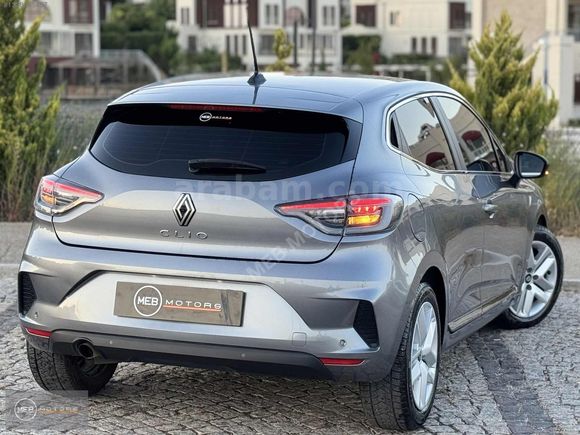 MEB MOTORS~2024 1.0 TCE 90 HP EVOLUTİON X-TRONİC 44BN KM BOYASIZ