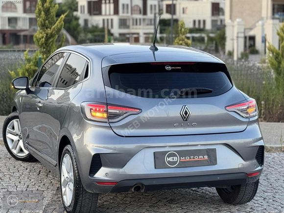 MEB MOTORS~2024 1.0 TCE 90 HP EVOLUTİON X-TRONİC 44BN KM BOYASIZ