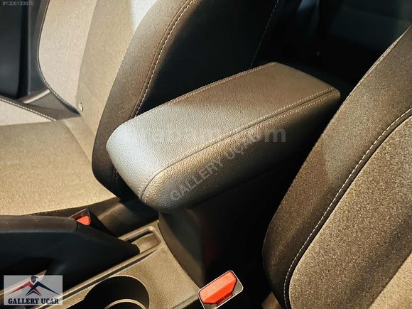 GALLERY UÇAR'dan-HATASIZ-BOYASIZ-2025-RENAULT-CLİO-OTOMATİK-