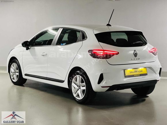 GALLERY UÇAR'dan-HATASIZ-BOYASIZ-2025-RENAULT-CLİO-EVOLUTİON-GSR