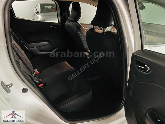 GALLERY UÇAR'dan-HATASIZ-BOYASIZ-2025-RENAULT-CLİO-EVOLUTİON-GSR