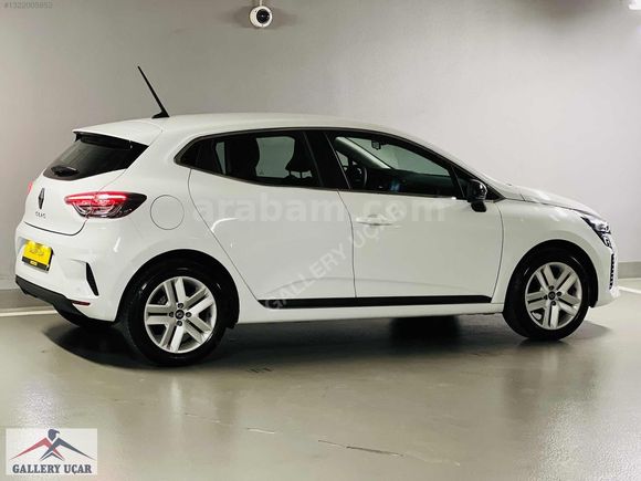 GALLERY UÇAR'dan-HATASIZ-BOYASIZ-2025-RENAULT-CLİO-EVOLUTİON-GSR